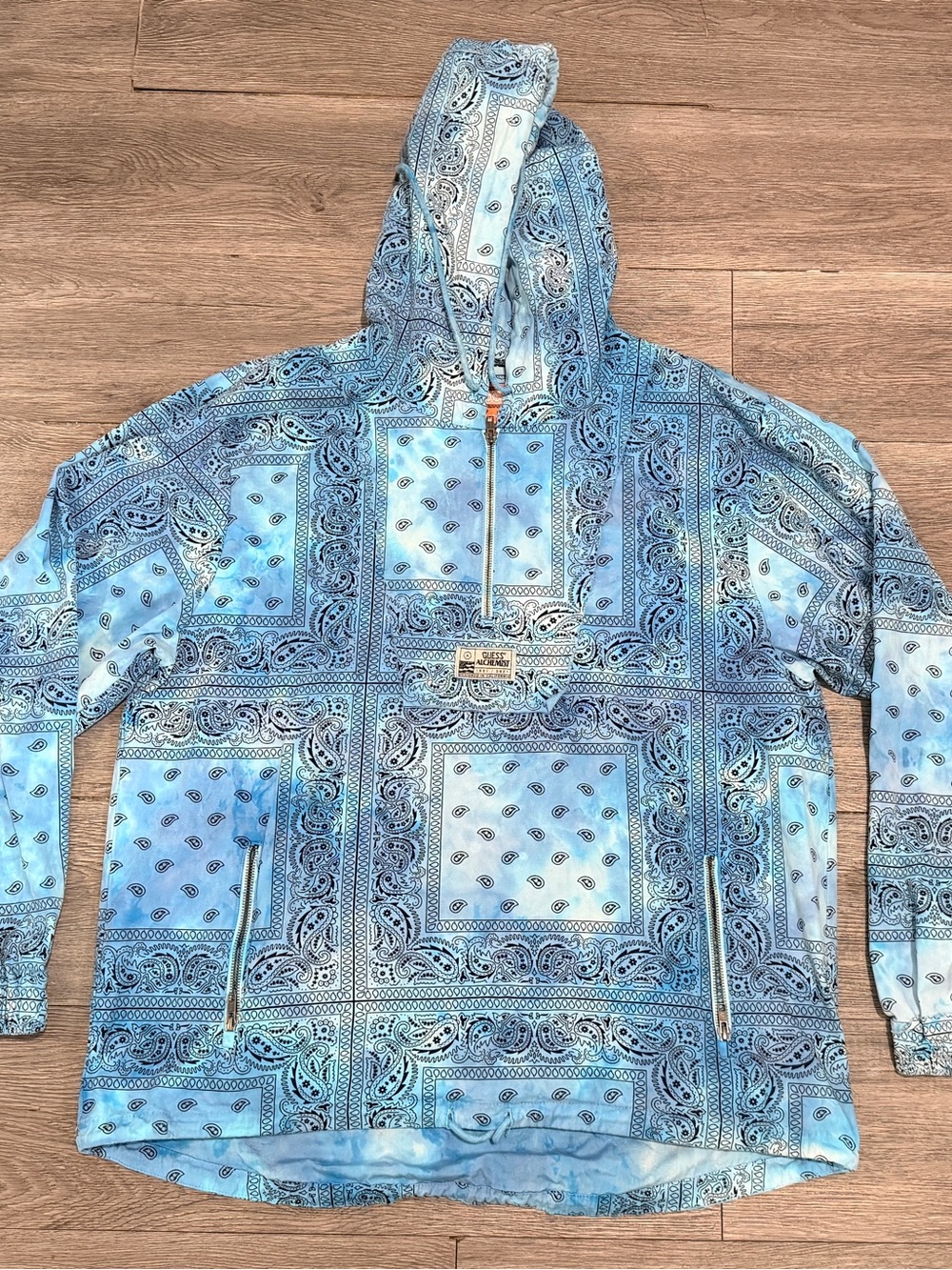GUESS x ALCHEMIST BLUE PAISLEY PULLOVER HOODIE SIZE XL